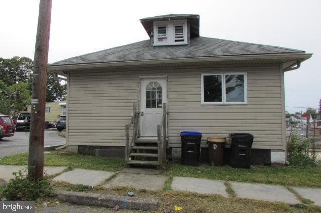 2725 Herr Street photo 1