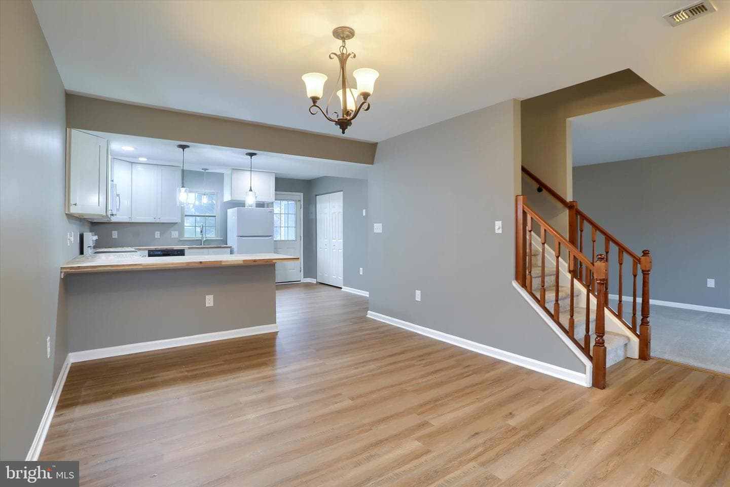 261 Saddle Ridge Drive photo 9