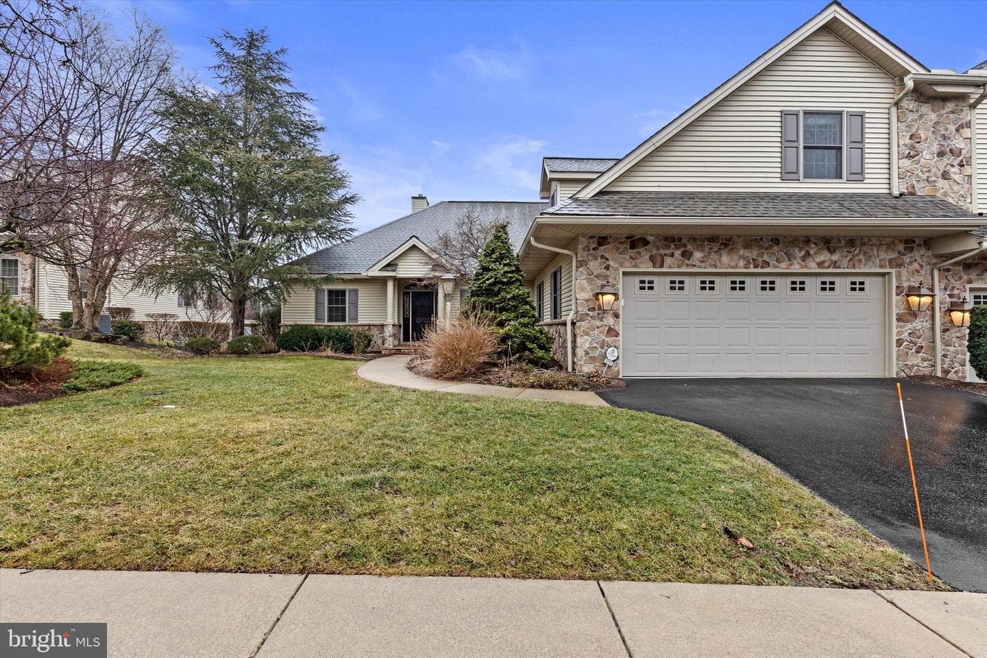 2111 Carey Way