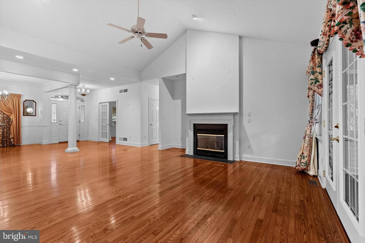 2111 Carey Way photo 14