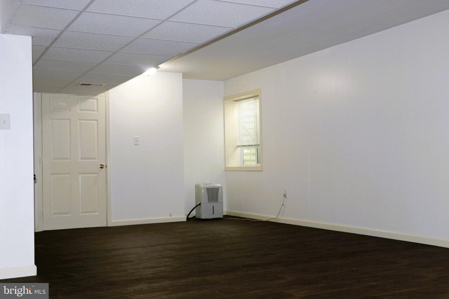 554 Yale Street photo 51