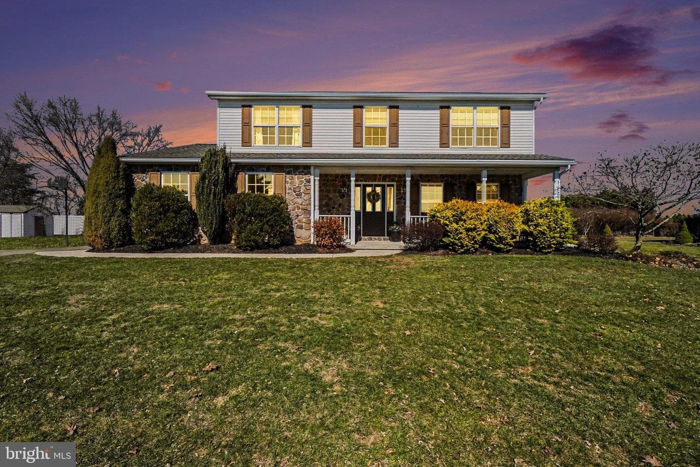 44 Oak Avenue photo 1