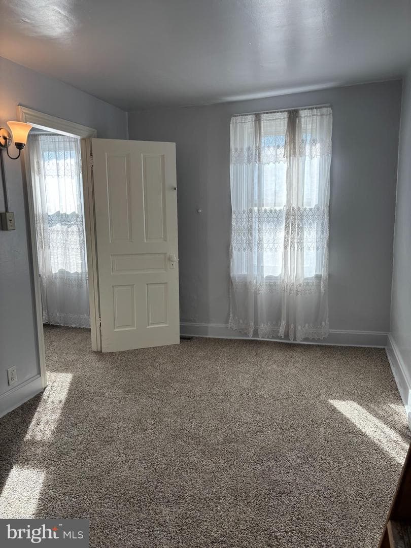 433 Peffer Street photo 11