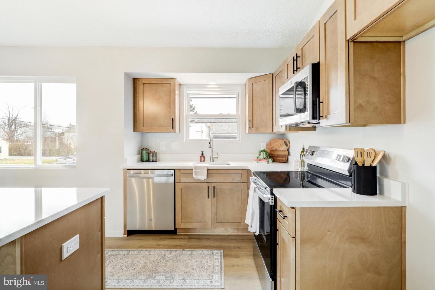 2900 Butler Street photo 13
