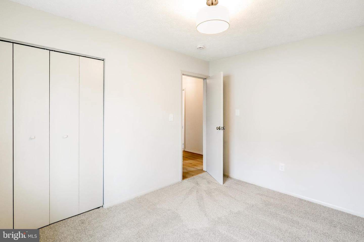 2900 Butler Street photo 19
