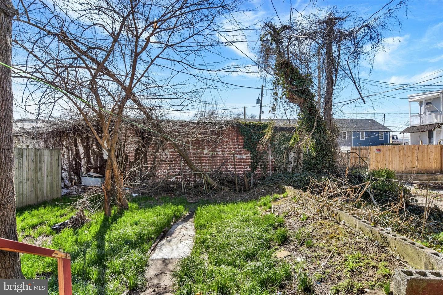 645 Camp Street photo 19