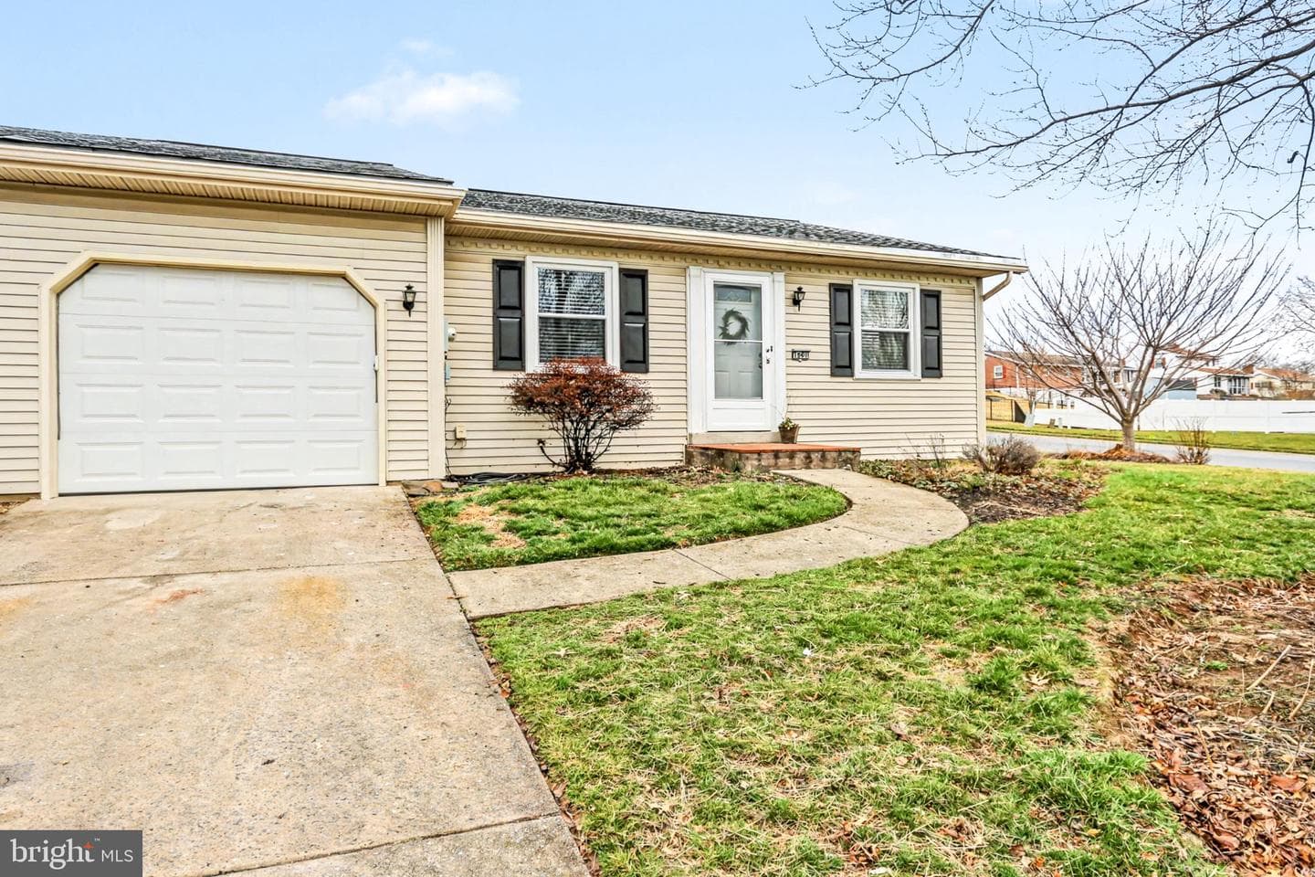 1801 Mountain View Road photo 2