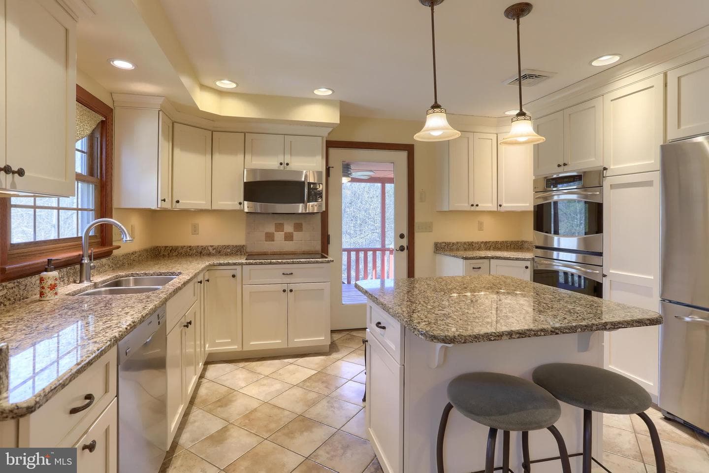 224 Tannenbaum Way photo 11
