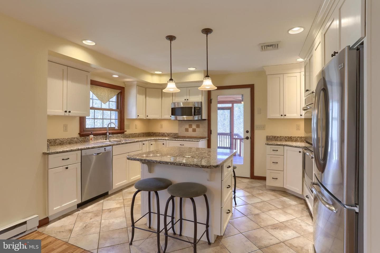 224 Tannenbaum Way photo 12