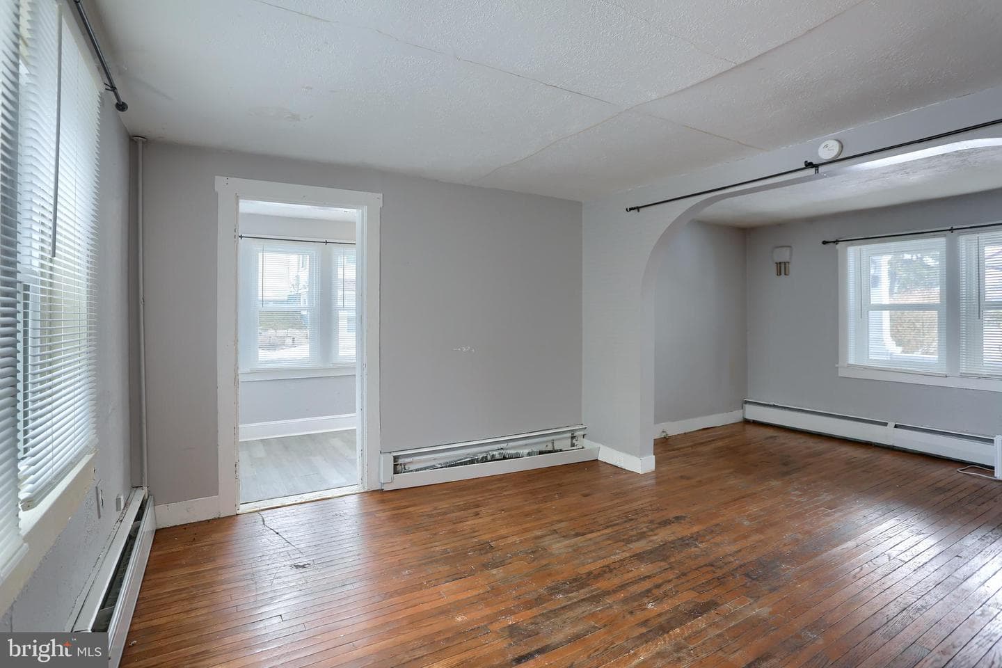 638 W Market Street photo 8