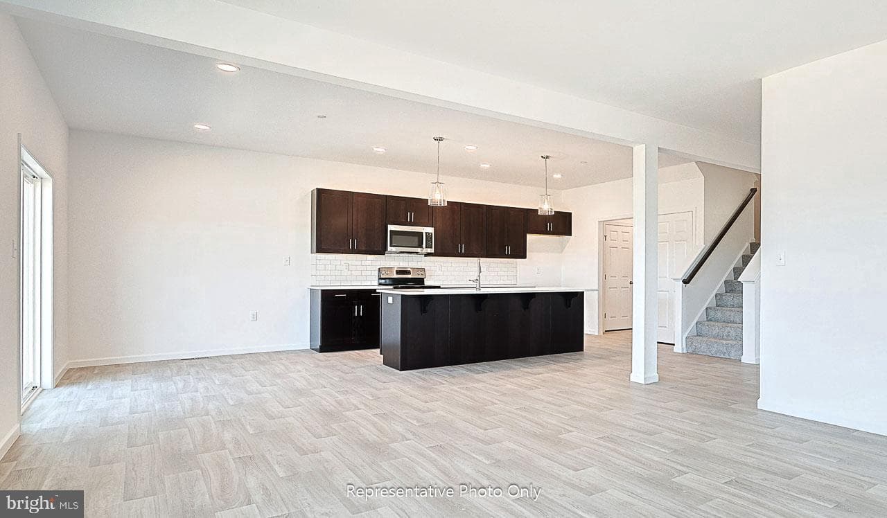 7843 Oak Brook Drive photo 12
