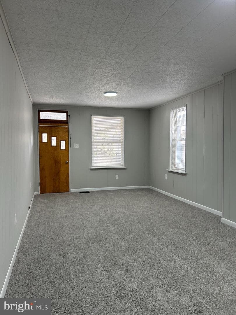 506 E Center Street photo 5