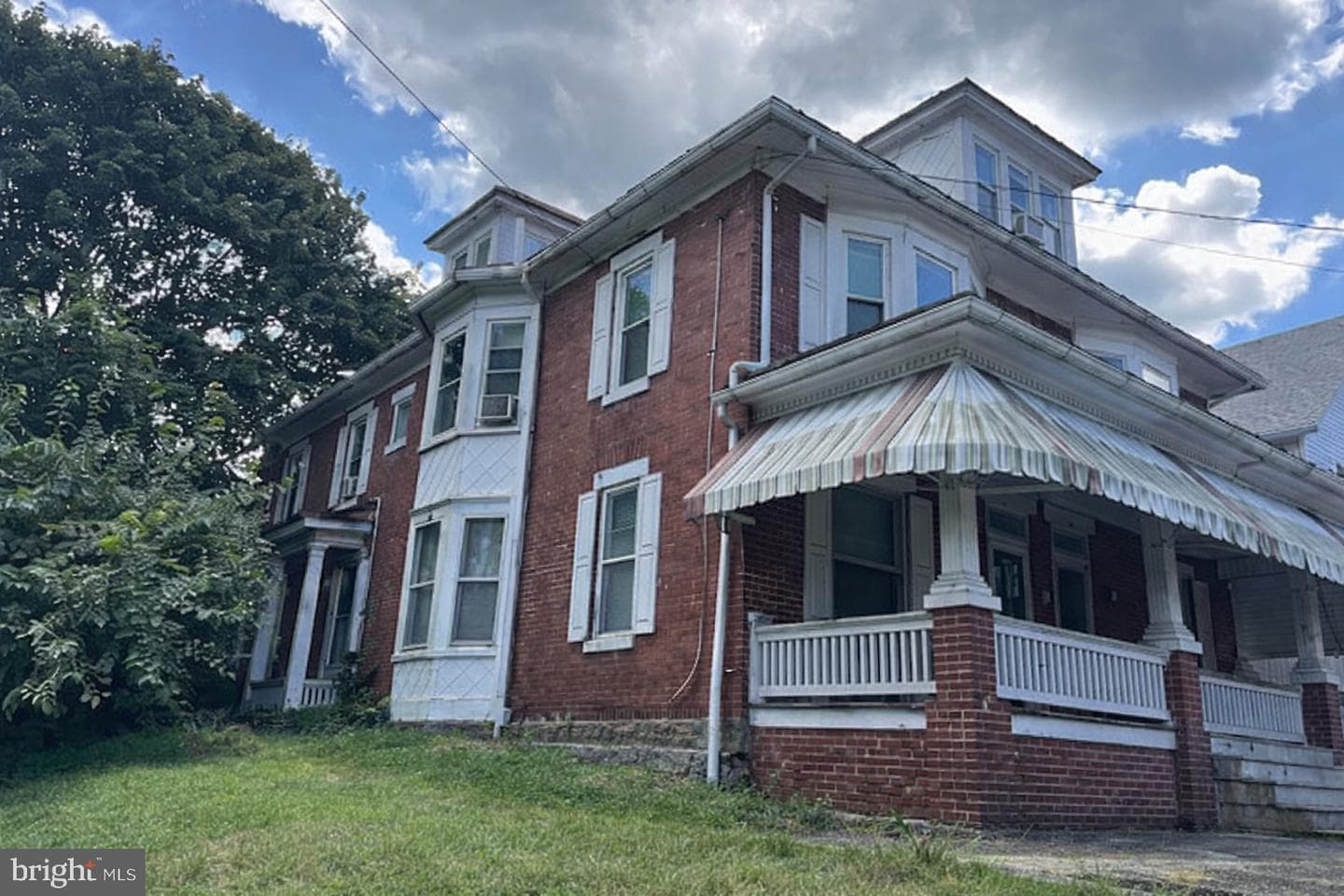 198 Pine Street photo 3