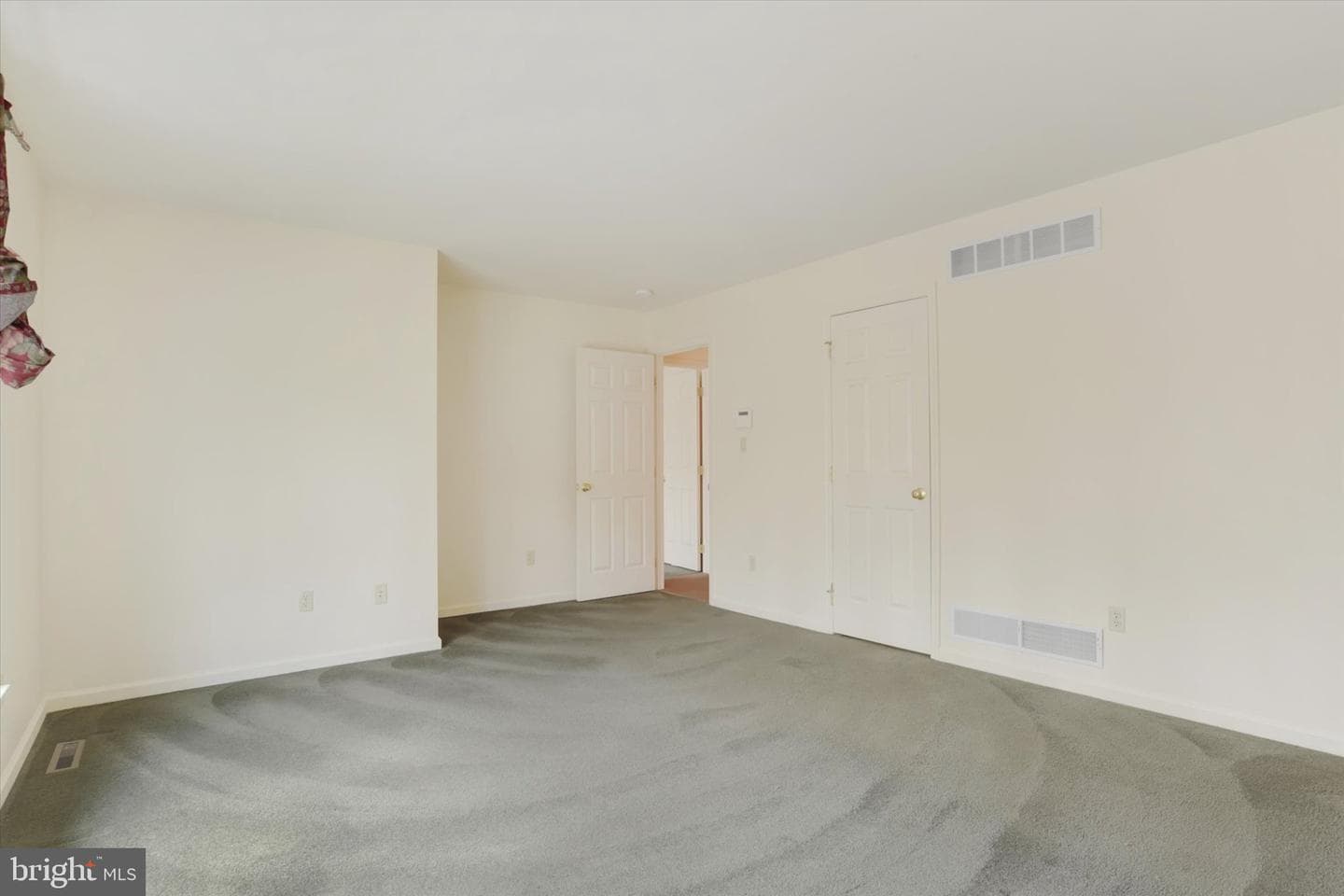 576 Kelker Street photo 13