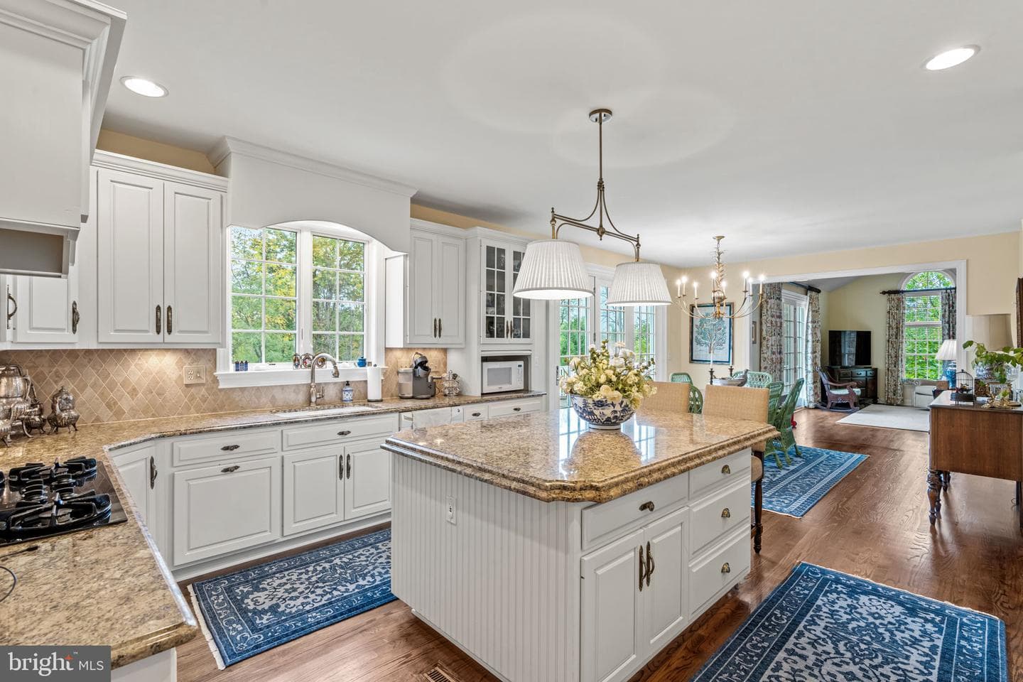 2309 Forest Lane photo 8