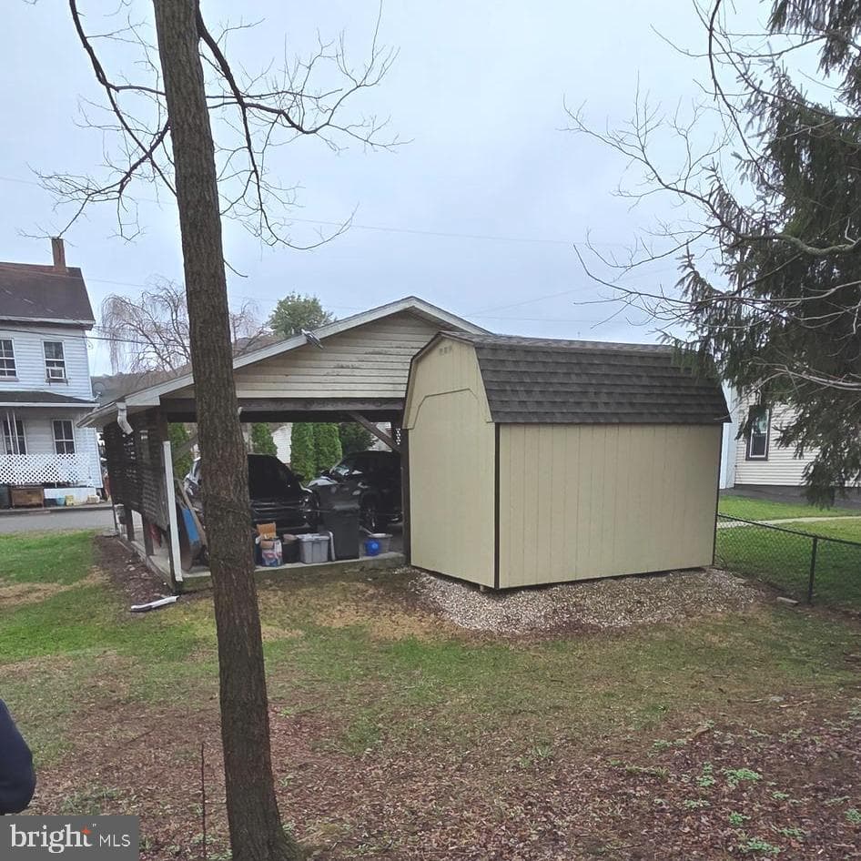 651 North Street photo 26