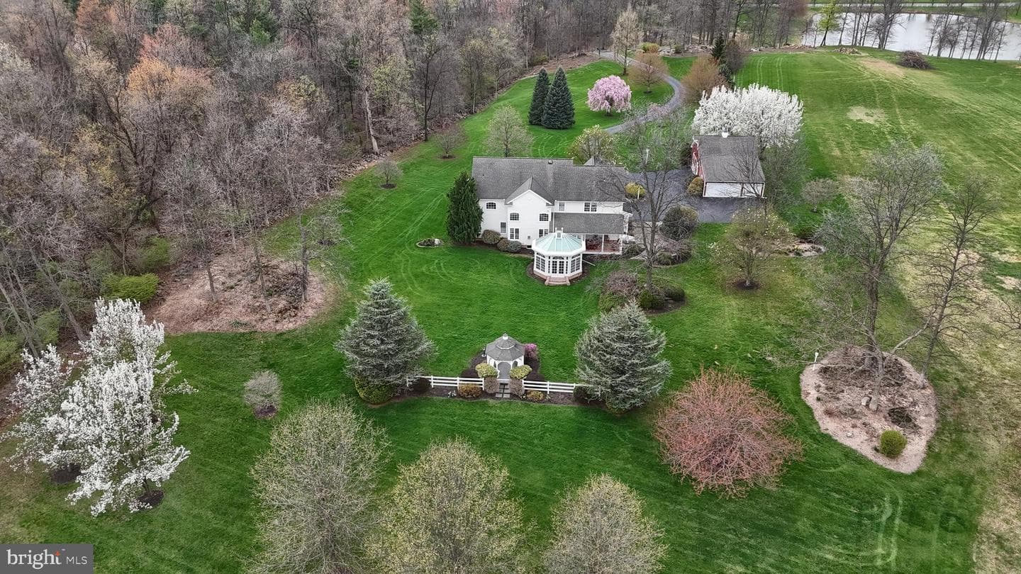 6516 Schoolhouse Road photo 3