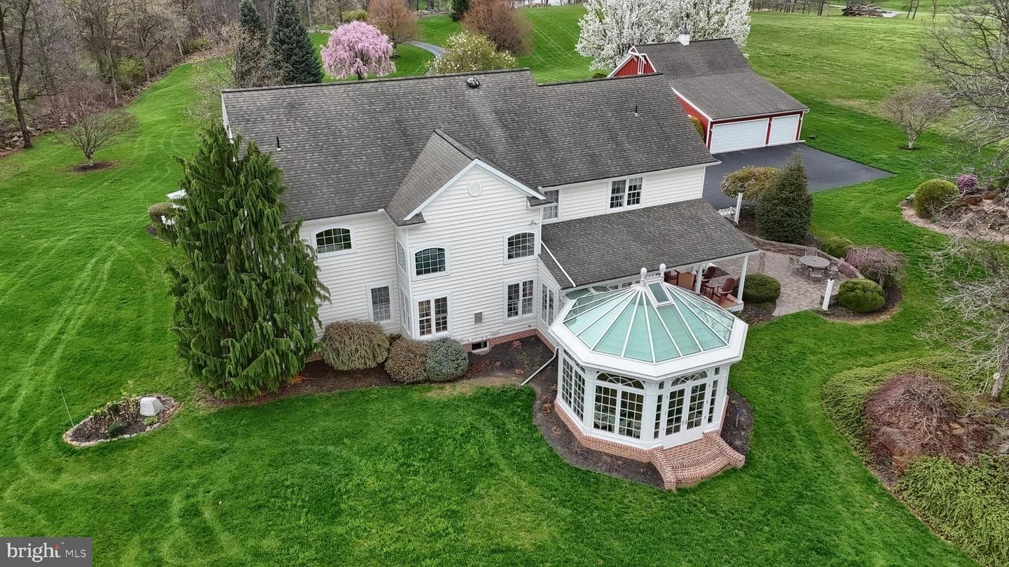 6516 Schoolhouse Road photo 5