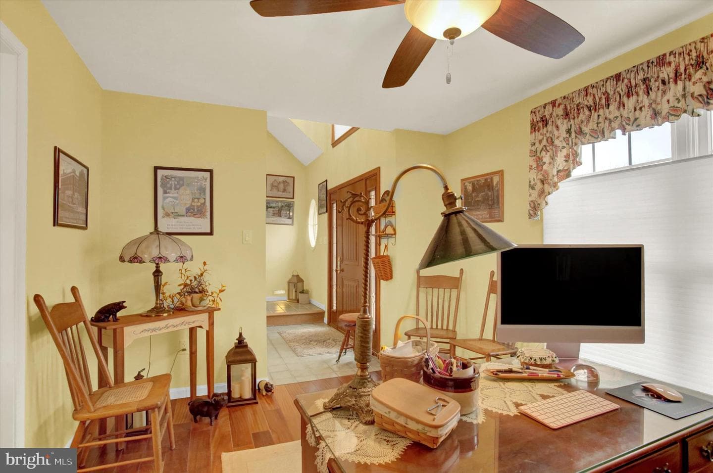 216 Fox Grove Place photo 9
