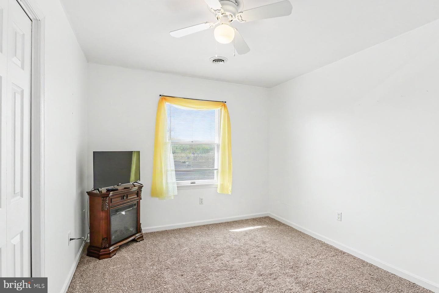 253 Worcester Avenue photo 13