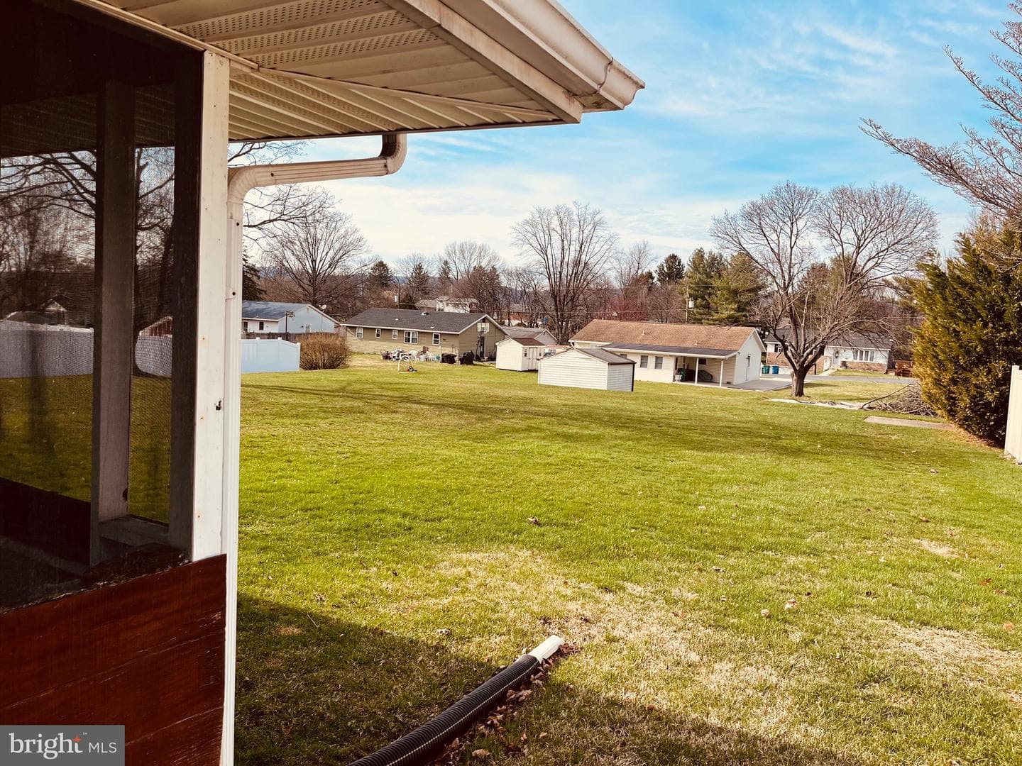 4912 Sunset Drive photo 3