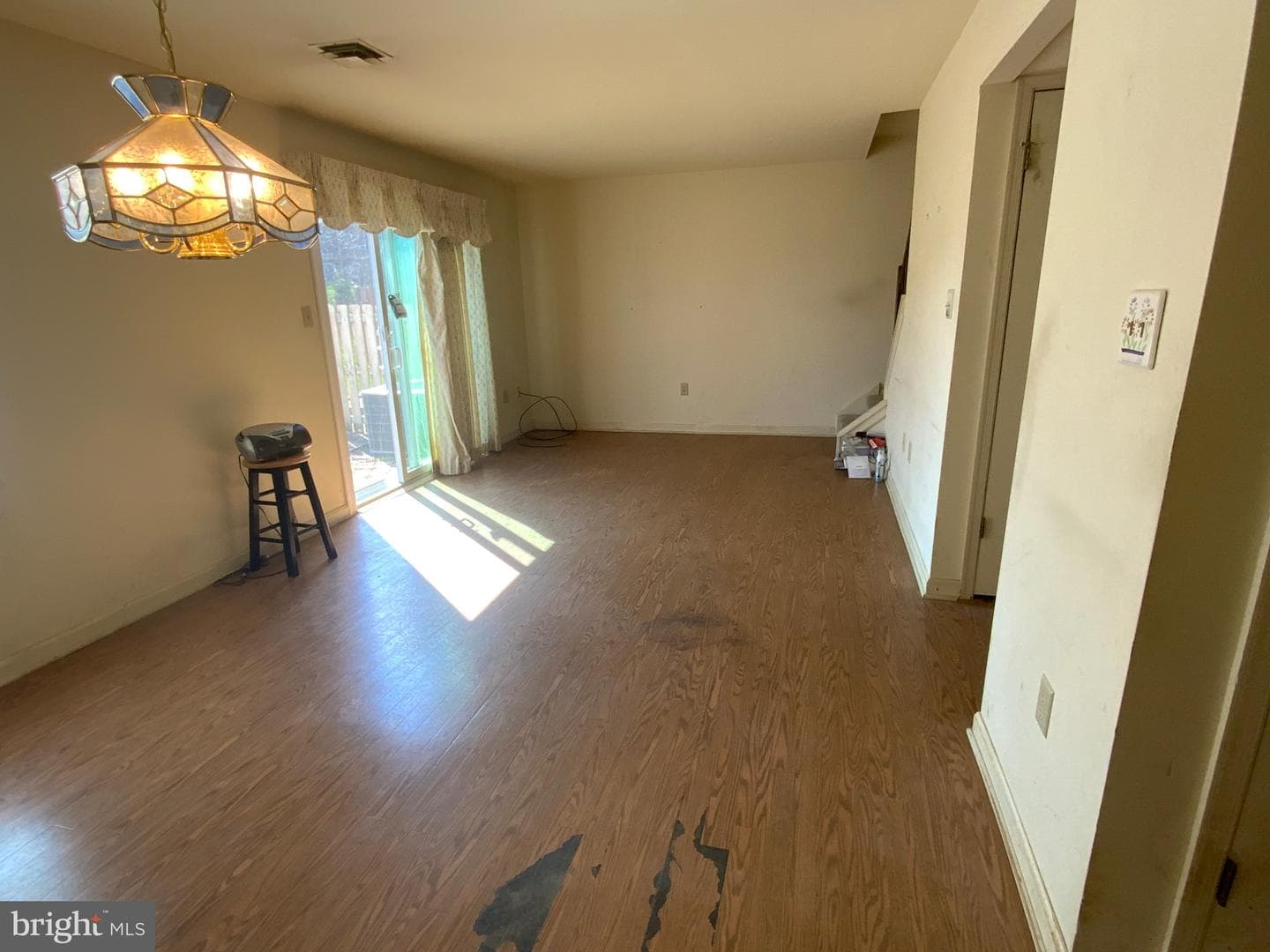 6284 Spring Knoll Drive photo 9