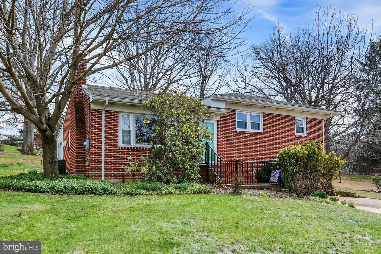 54 Grandview Road photo 29