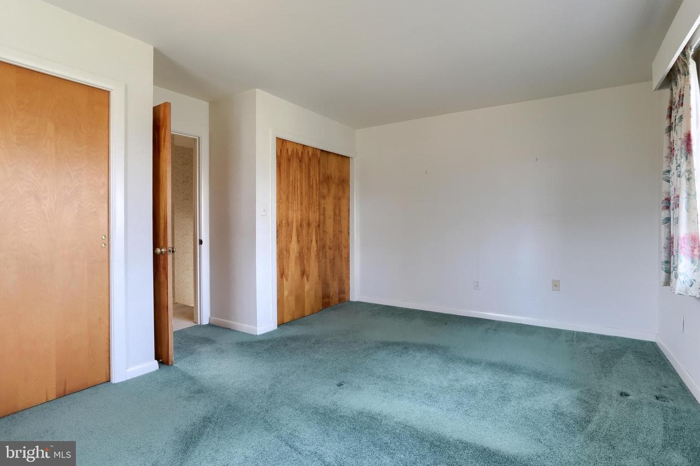 359 E Granada Avenue photo 25