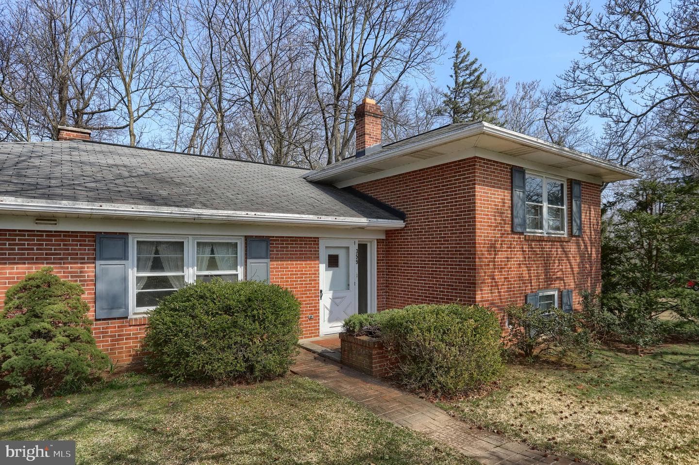 359 E Granada Avenue photo 4