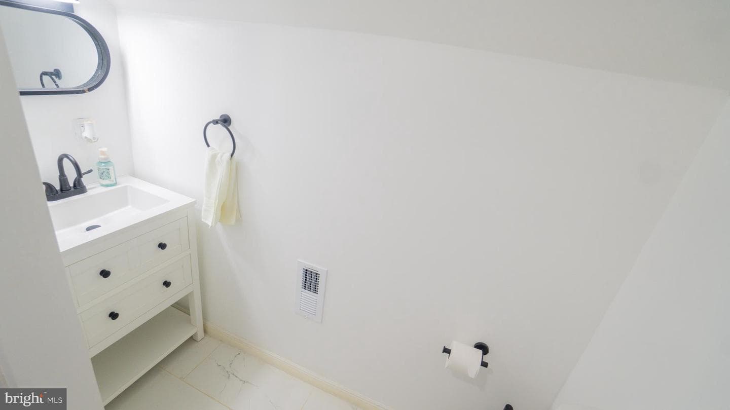 375 S 7th Street photo 15