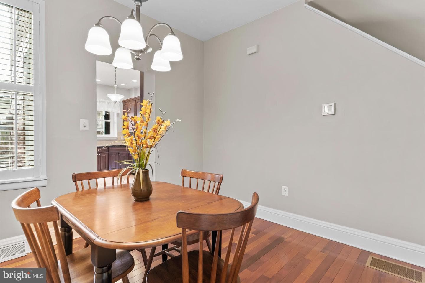 906 Green Street photo 8