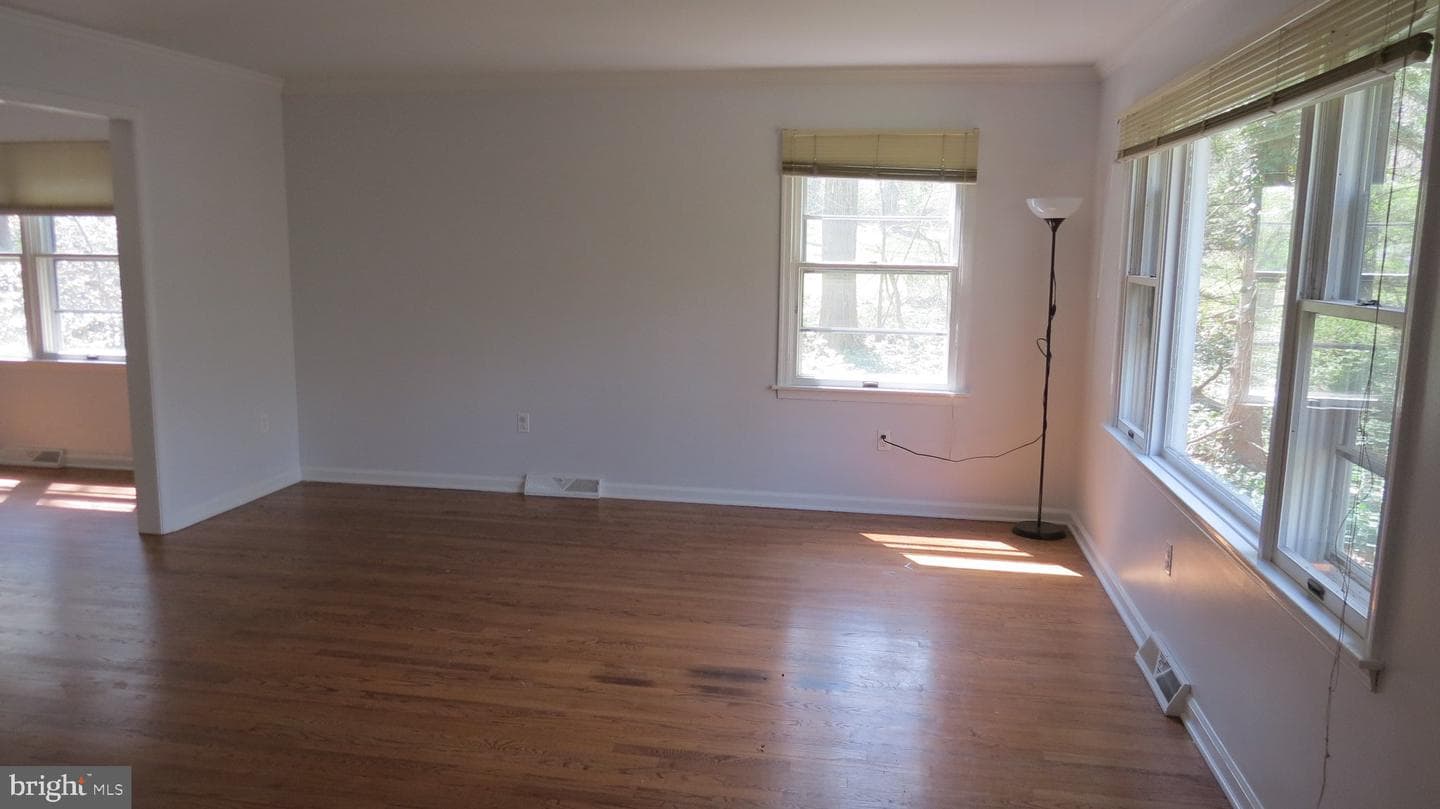 436 Laurel Drive photo 8