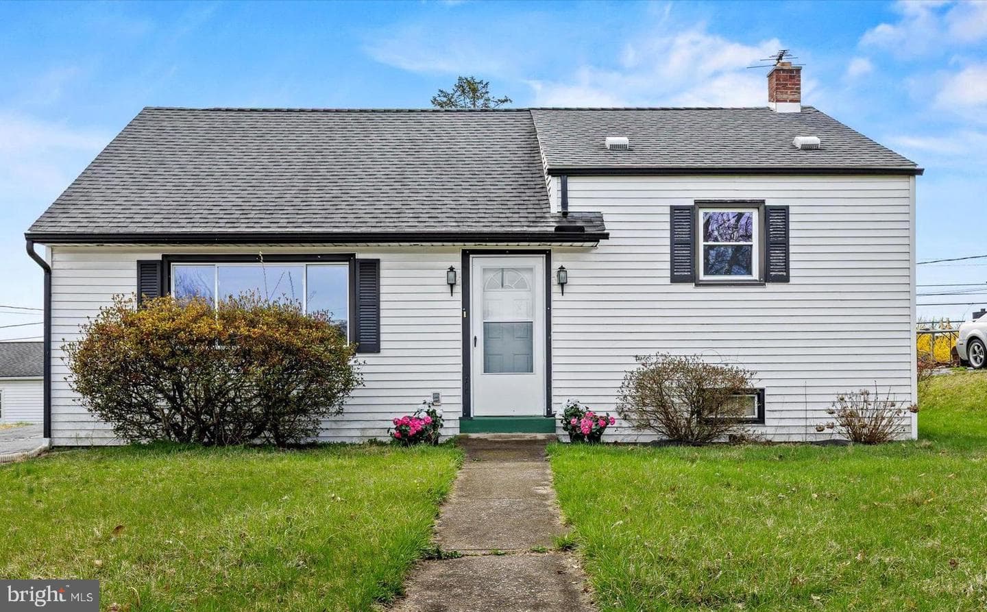 5209 Crestwood Drive