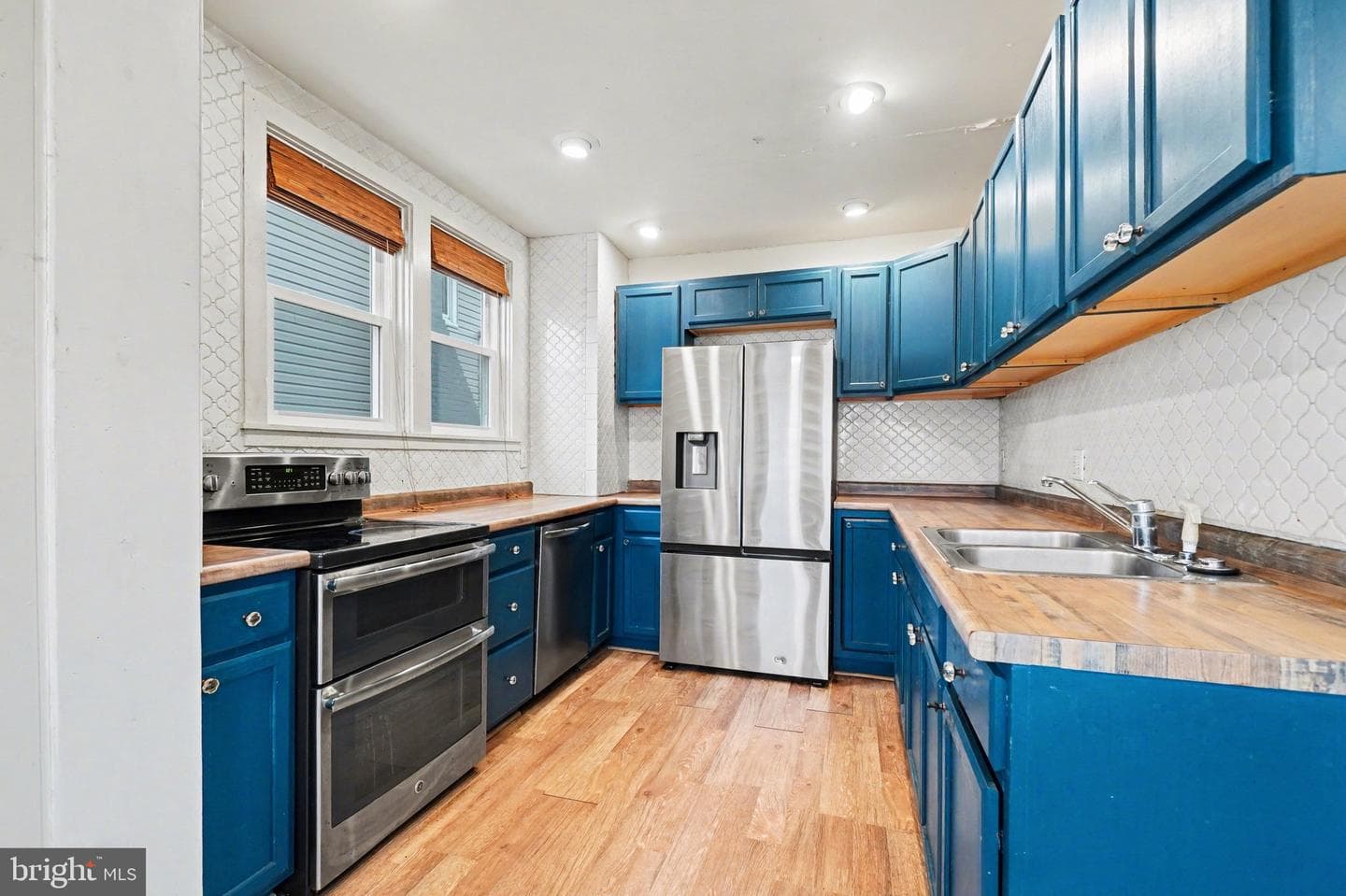 738 Union Street photo 12