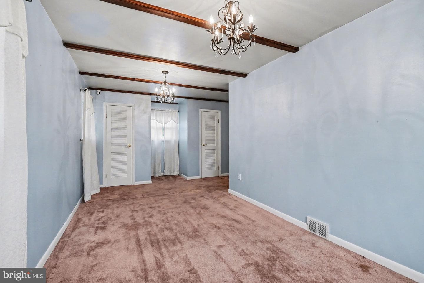 907 Meadow Lane photo 12