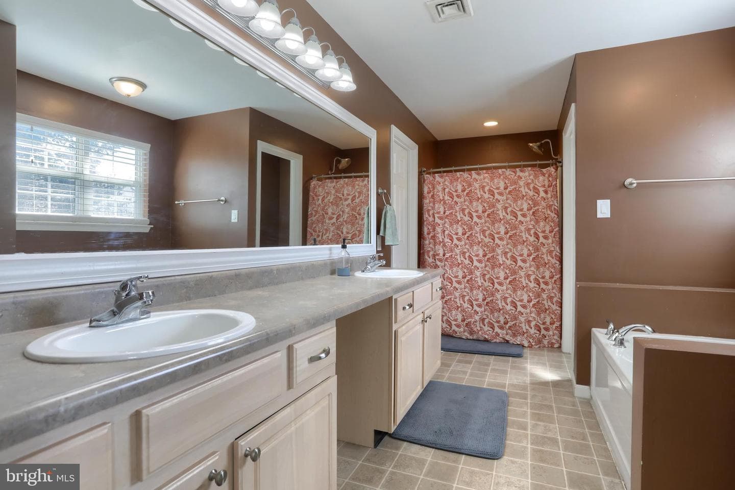 119 Merlin Drive photo 23