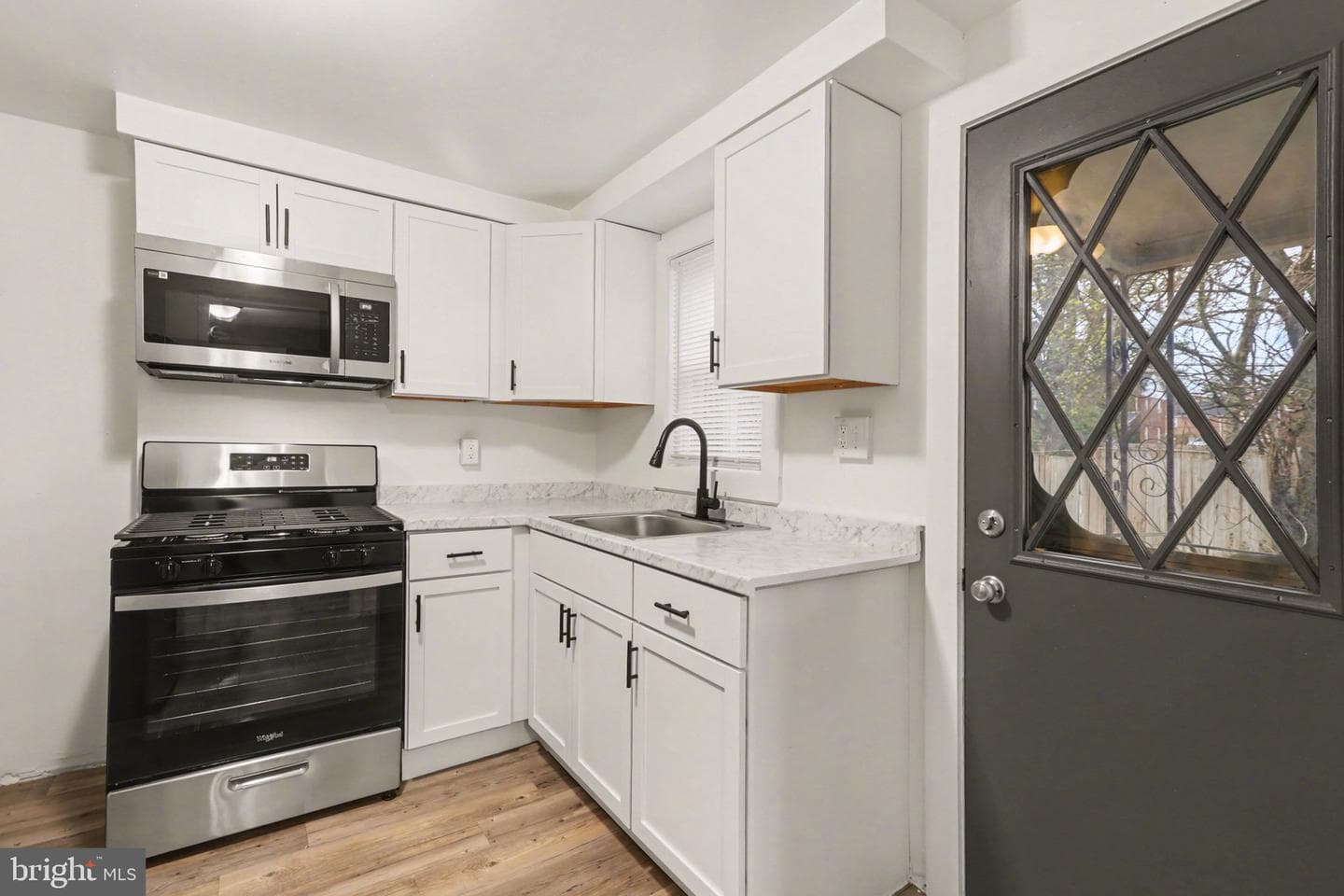 3712 Derry Street photo 8