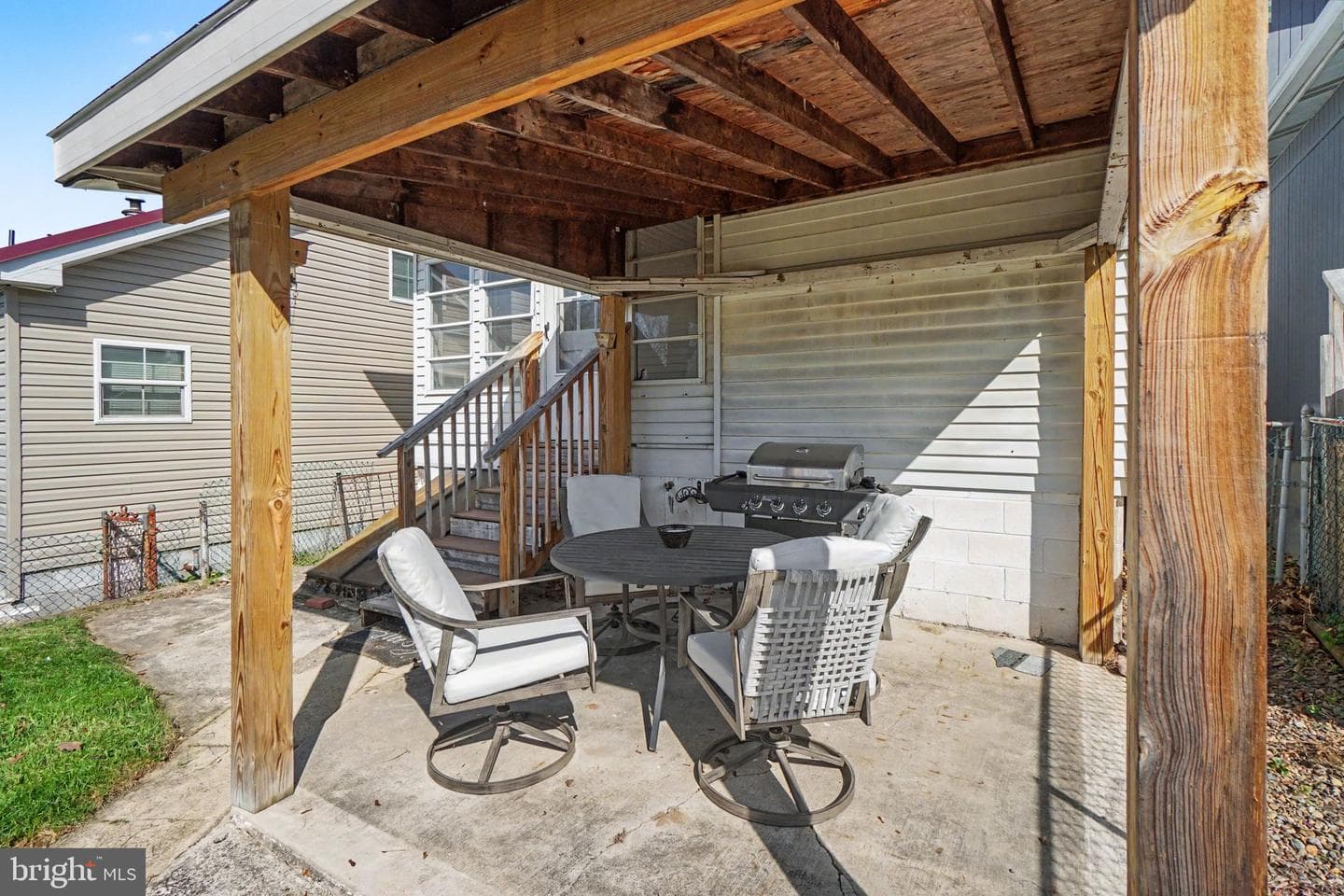 418 Elizabeth Street photo 24