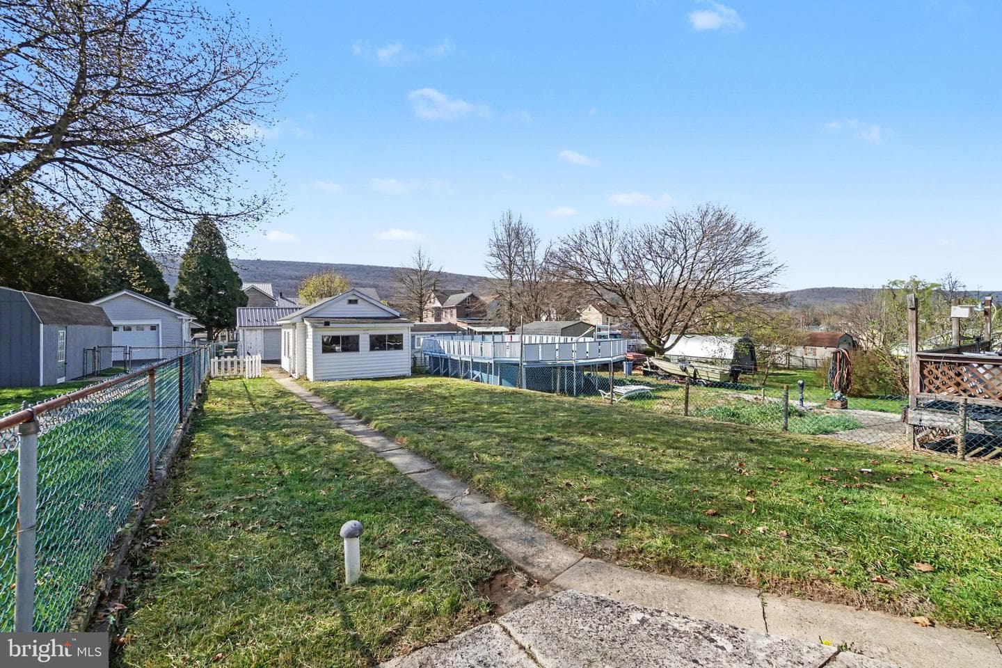 418 Elizabeth Street photo 26