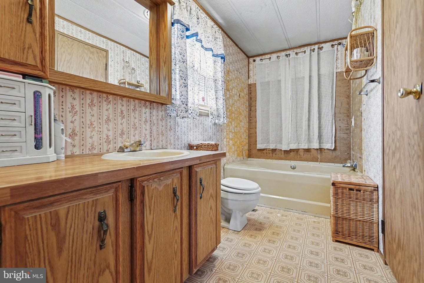 204 N 3rd Street photo 14