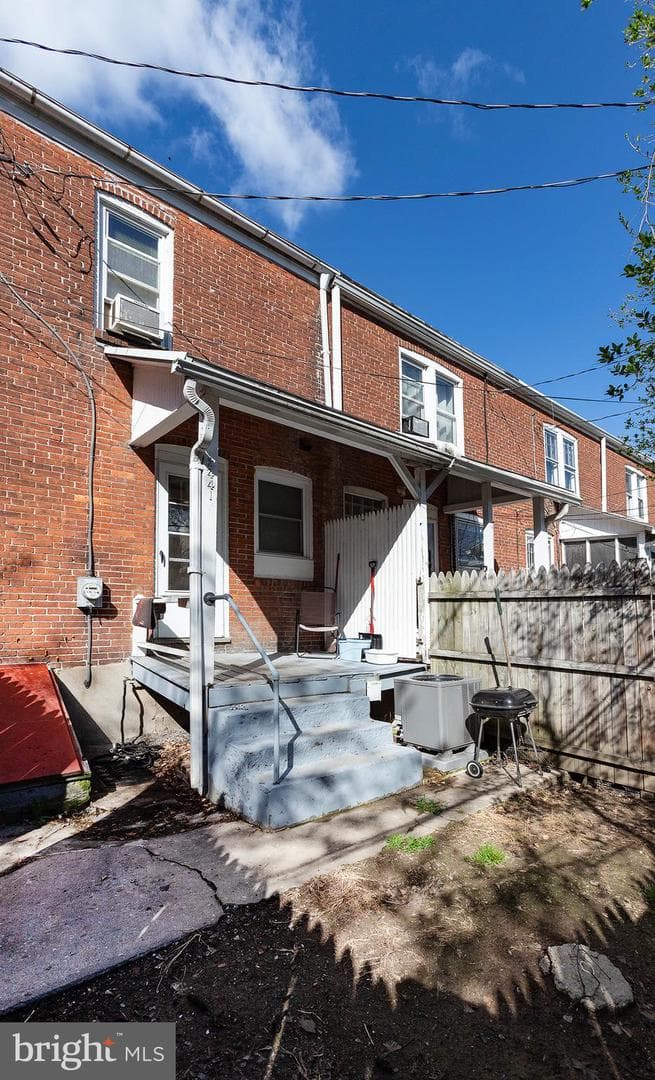 2441 Penn Street photo 27