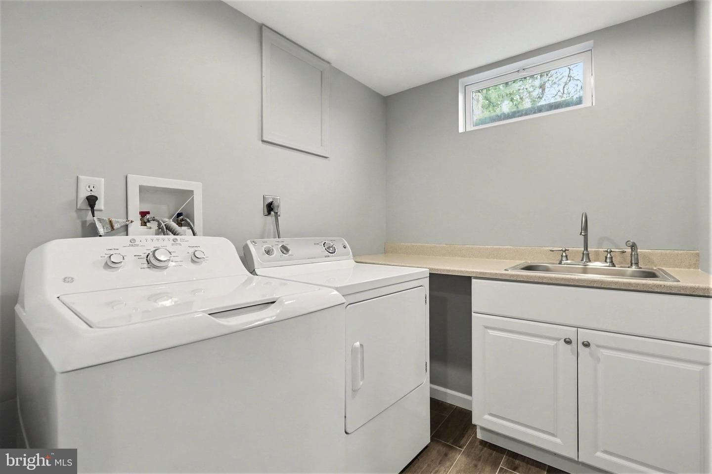 43 W Governor Road photo 24