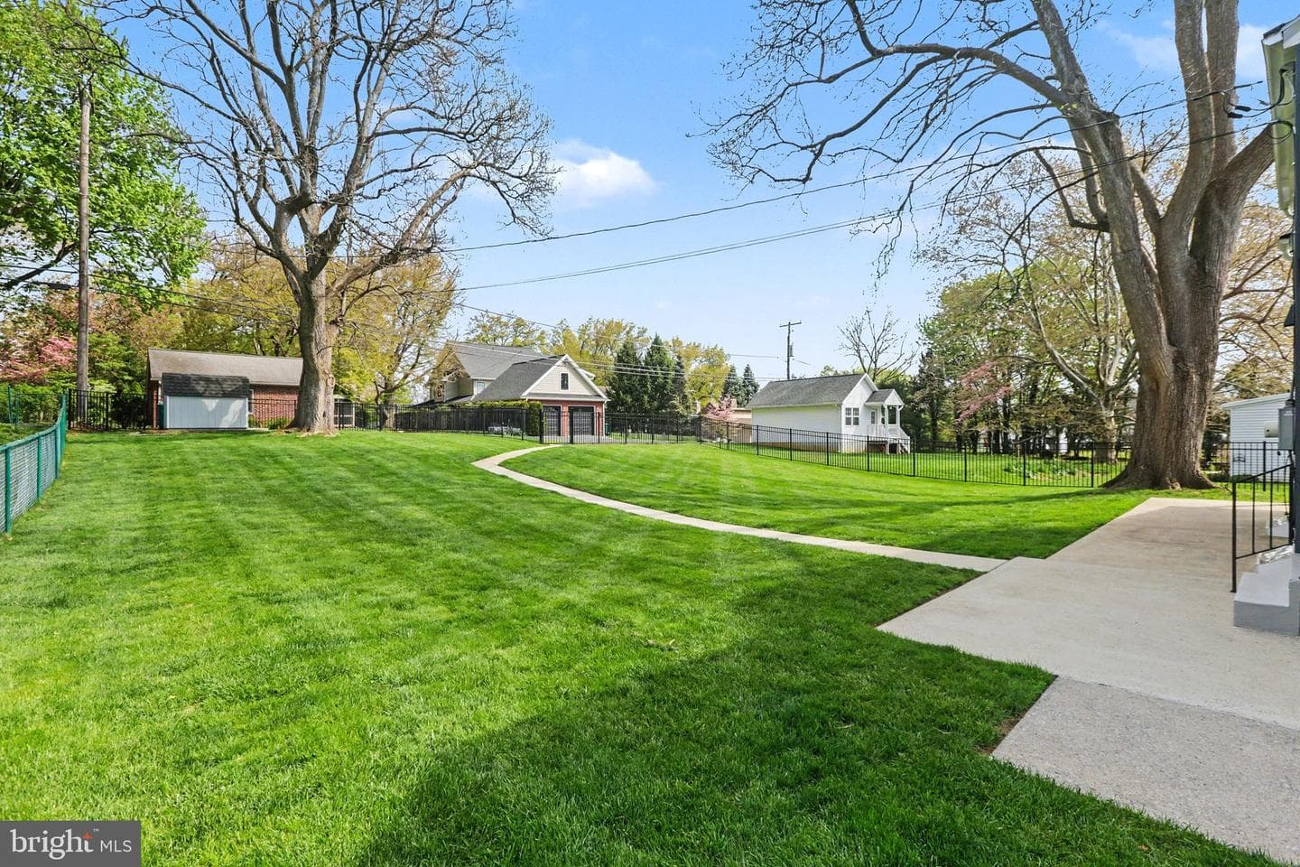 43 W Governor Road photo 29