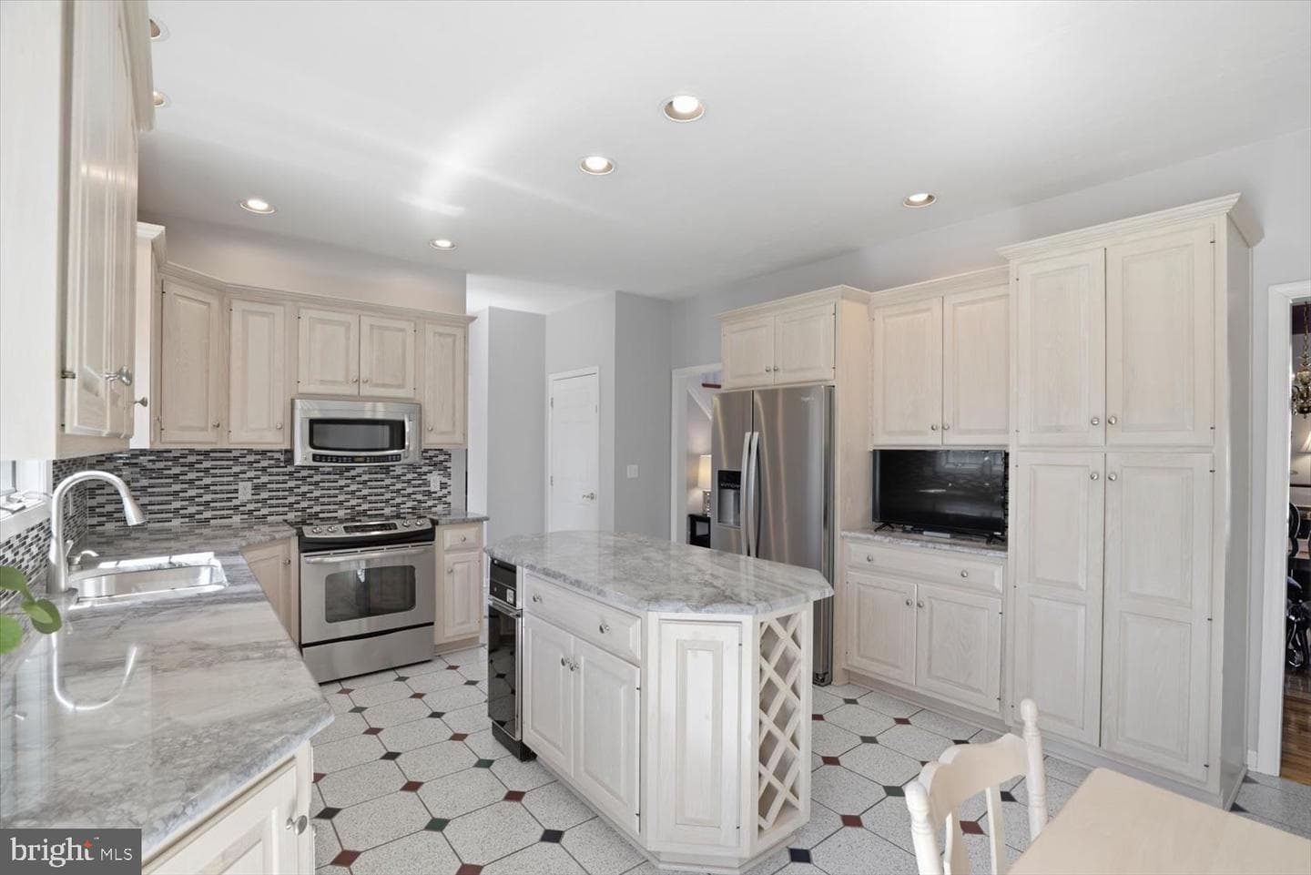 5771 Nesbit Drive photo 8
