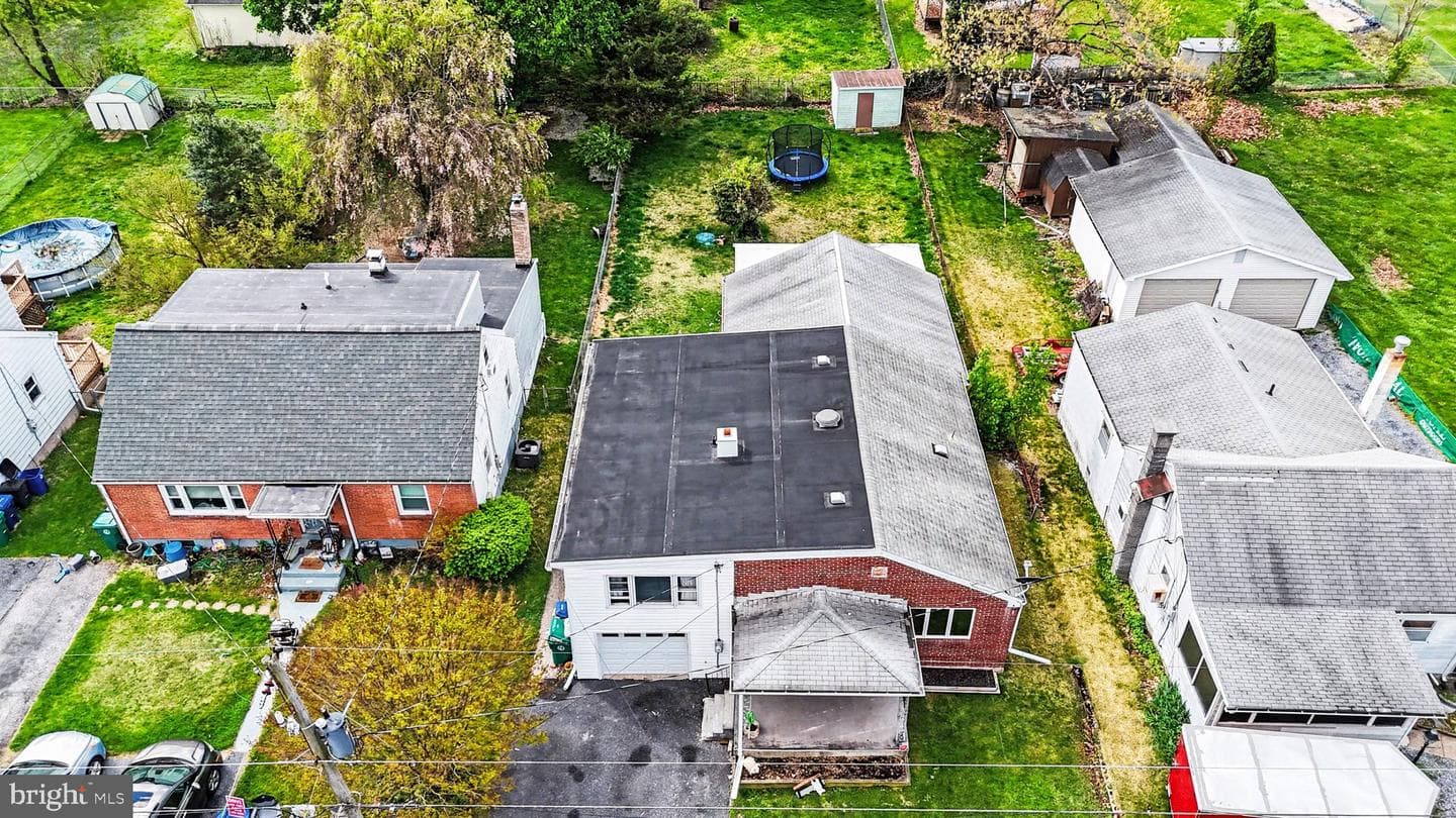 4609 Marblehead St photo 4