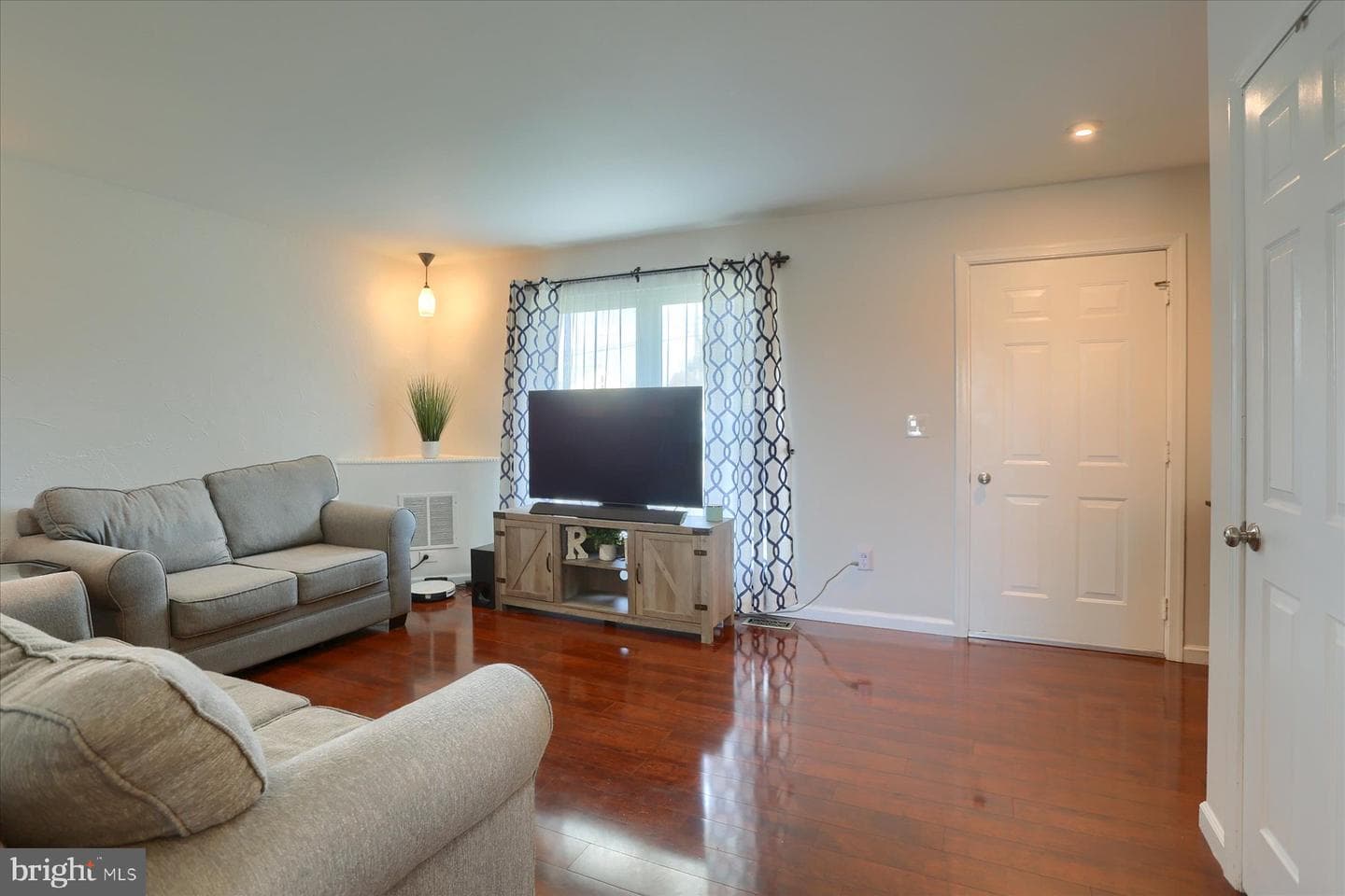 6250 Ann Street photo 3