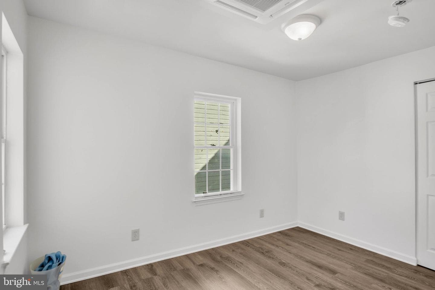 125 E Emaus Street photo 5