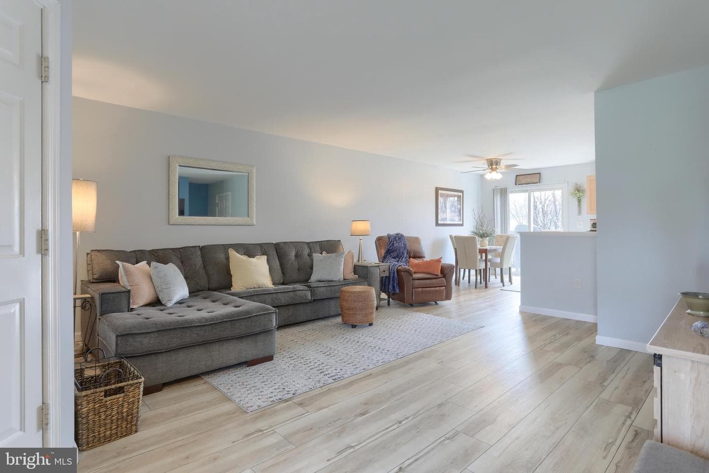 7247 Capital Drive photo 4