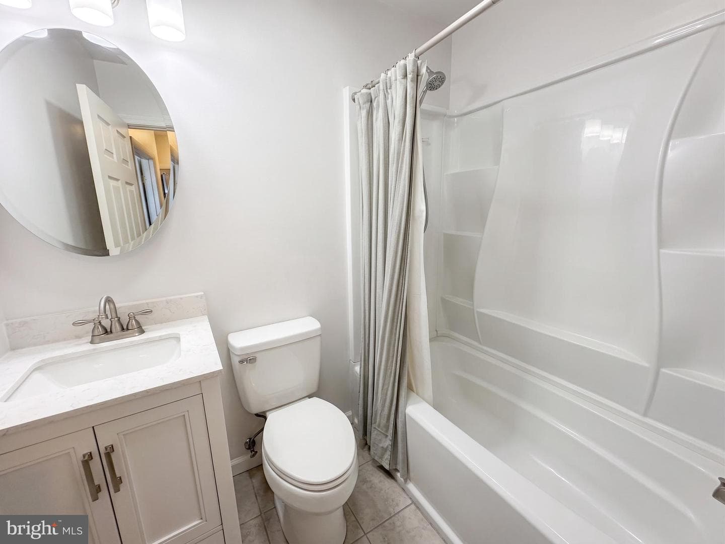 135 Oak Hill Drive photo 3
