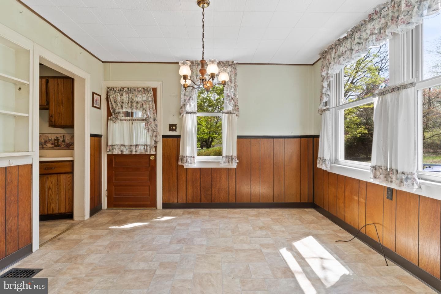 3513 Beaufort Street photo 19